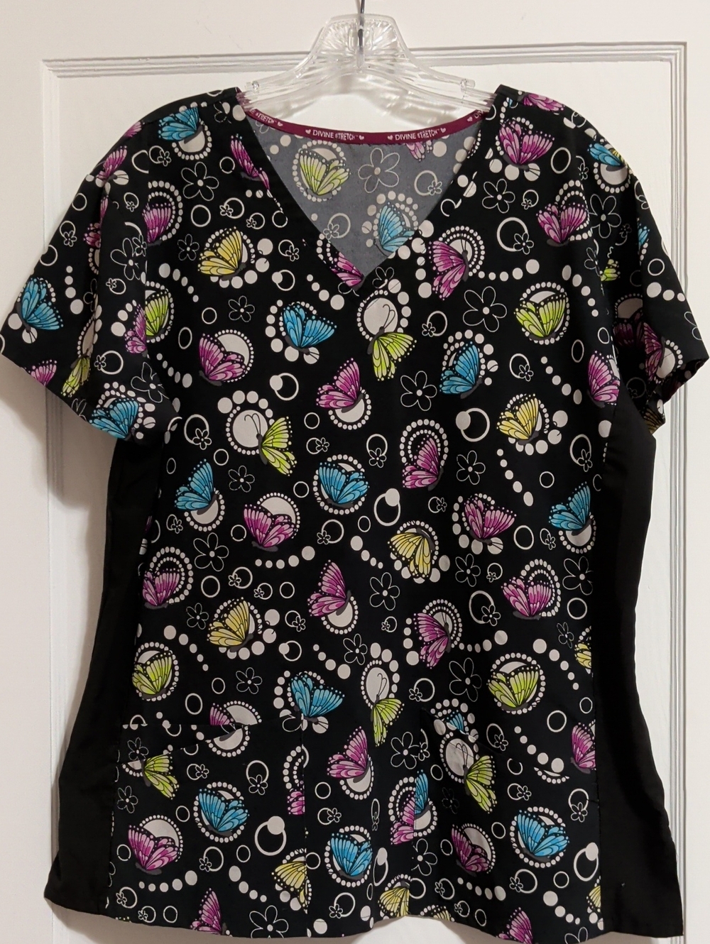 Women’s Black Butterfly Print V-Neck Top Divine Stretch XL Scrub Top Uniform